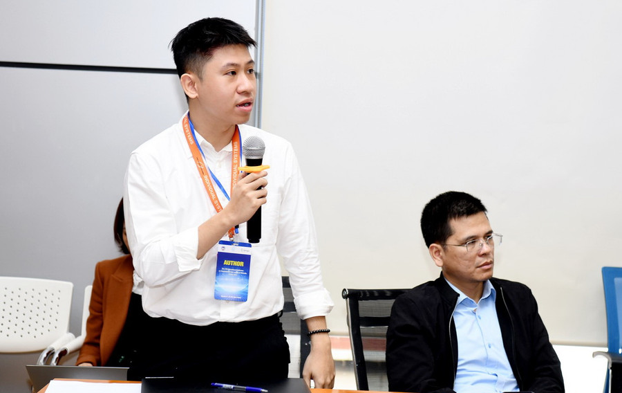 Chuyên gia, diễn giả trong nước thảo luận tại hội thảo. Chuyên gia, diễn giả trong nước thảo luận tại hội thảo.