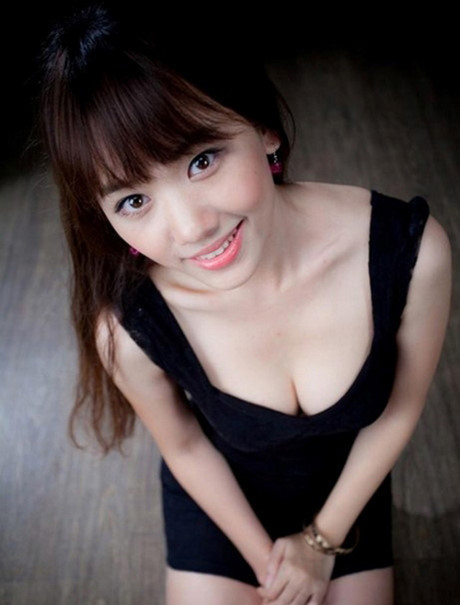 Ảnh quá khứ ít ai ngờ tới của bạn gái Trấn Thành - Ảnh 3 Anh qua khu it ai ngo toi cua ban gai Tran Thanh - Anh 3