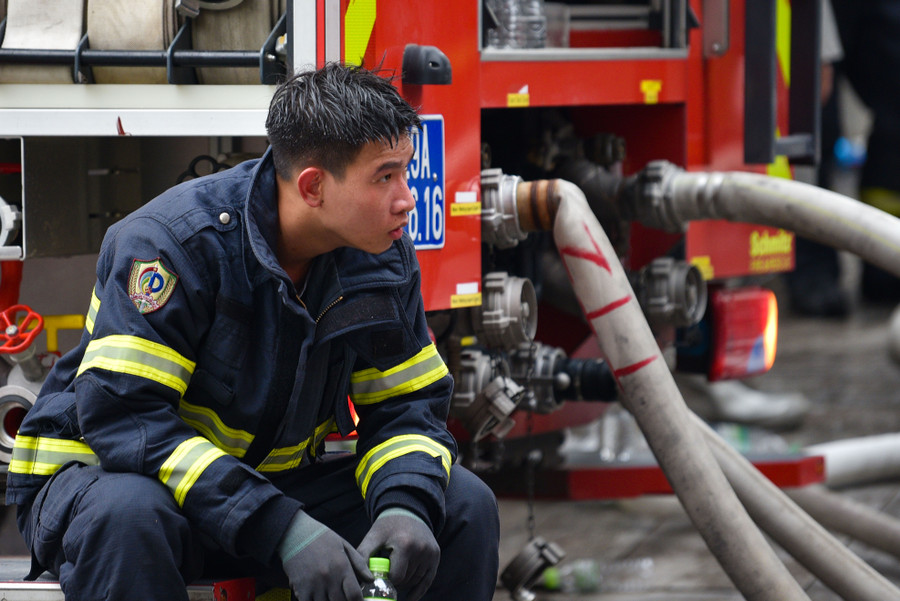 Lực lượng chức năng đang điều tra, làm rõ nguyên nhân vụ việc.