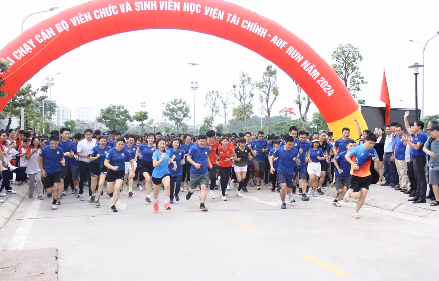 Các vận động bước vào đường đua với quyết tâm cao nhất.