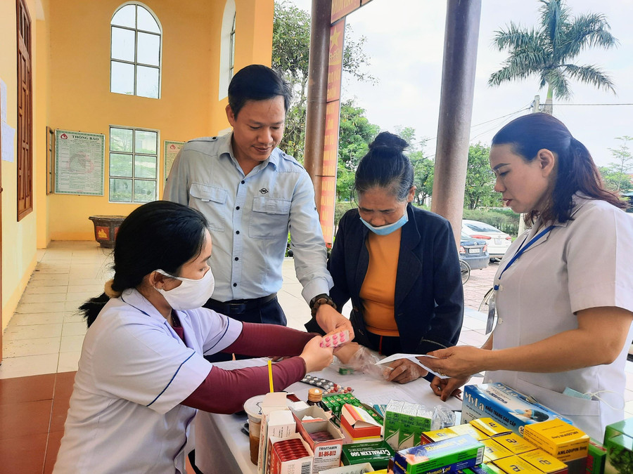 Tổng kinh phí hỗ trợ cho đợt khám bệnh và cấp phát thuốc miễn phí được trích từ ngân sách của Công ty Gang thép Hưng Nghiệp Formosa Hà Tĩnh. Tổng kinh phí hỗ trợ cho đợt khám bệnh và cấp phát thuốc miễn phí được trích từ ngân sách của Công ty Gang thép Hưng Nghiệp Formosa Hà Tĩnh.
