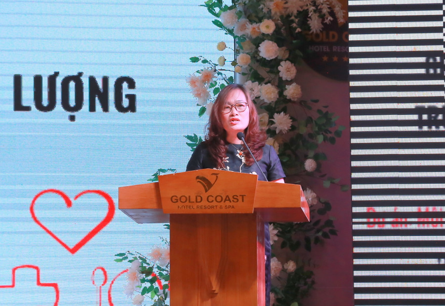 Bà Lê Thị Thanh Hương, Giám đốc Tổ chức Cứu trợ trẻ em Việt Nam trao đổi tại hội thảo. Bà Lê Thị Thanh Hương, Giám đốc Tổ chức Cứu trợ trẻ em Việt Nam trao đổi tại hội thảo.