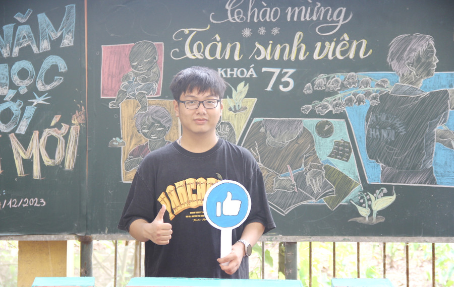 Đinh Cao Sơn - Huy chương vàng Olympic quốc tế, top 7 Olympic Hóa học Quốc tế chính thức trở thành sinh viên Khoa Sư phạm Hóa học, Trường ĐH Sư phạm Hà Nội. Đinh Cao Sơn - Huy chương vàng Olympic quốc tế, top 7 Olympic Hóa học Quốc tế chính thức trở thành sinh viên Khoa Sư phạm Hóa học, Trường ĐH Sư phạm Hà Nội.