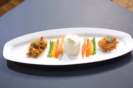 Vua dau bep nhi: Du bi… sai vat, cac phu huynh van khong ngung tu hao ve top 6 - Anh 4