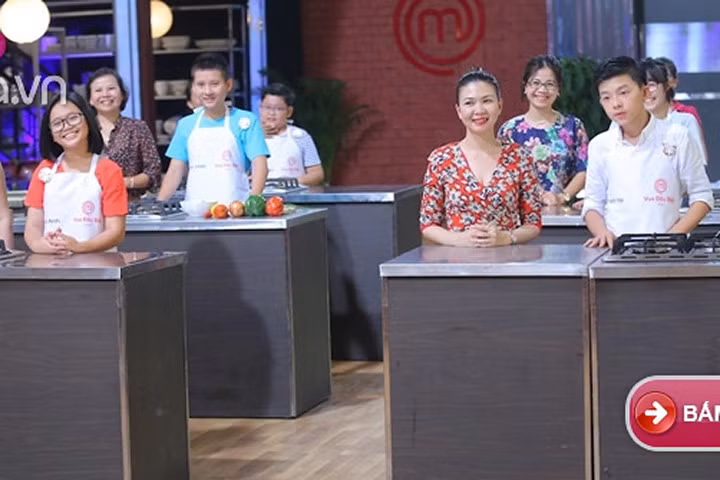 Vua đầu bếp nhí: Dù bị… sai vặt, các phụ huynh vẫn không ngừng tự hào về top 6