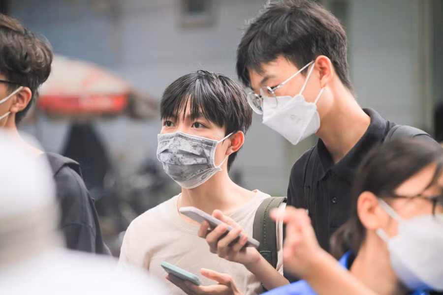 Điểm chuẩn ở một số ngành, trường “hot” có dao động lên xuống so với năm ngoái nhưng không có đột biến.