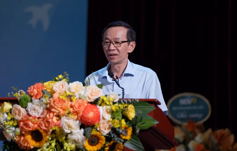 GS.TS Nguyễn Văn Minh chia sẻ tại sự kiện.