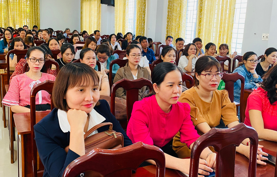 Các học viên tập tham gia đợt tập huấn (ảnh: Thành Tâm).