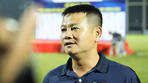 Văn Quyến tiếp tục tái xuất ở giải trẻ trong nước với vai trò HLV