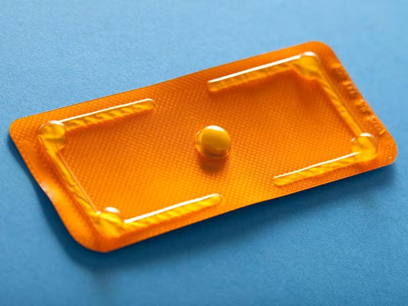 Xử trí thế nào khi "áo mưa" bất ngờ bị rách trong "cuộc yêu"? ảnh 1