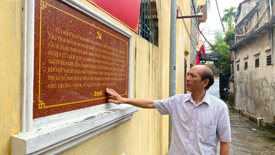Do vị trí kín đáo, lại nằm trong vùng an toàn khu ở ngoại thành Hà Nội nên đồng chí Hoàng Tùng - cán bộ cách mạng hoạt động ở xã Phú Thượng lúc bấy giờ - đã chọn làm địa điểm dừng chân của Bác Hồ trong 3 ngày Người từ chiến khu Việt Bắc trở về Thủ đô Hà Nội.