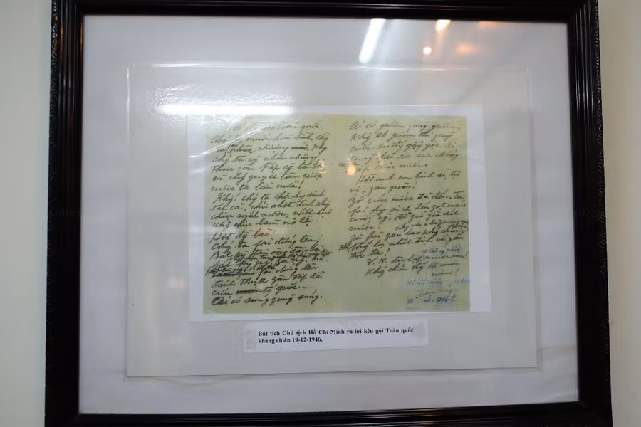 Bút tích Chủ tịch Hồ Chí Minh ra lời kêu gọi Toàn quốc kháng chiến ngày 19/12/1946.