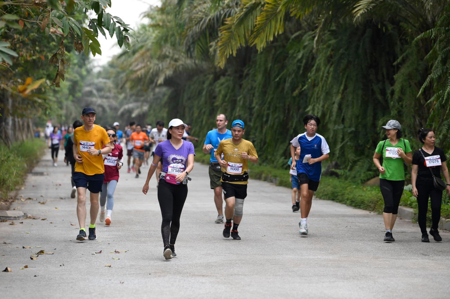 Số tiền thu được từ hoạt động chạy bộ gây quỹ từ thiện sau khi trừ đi tất cả chi phí tổ chức, sẽ được giải ngân theo chính sách từ thiện của BritCham.