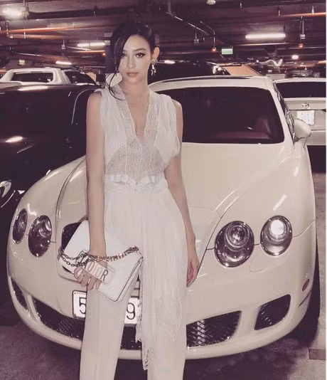 Sao Viet 8/4: Huyen Baby bau 4 thang van 