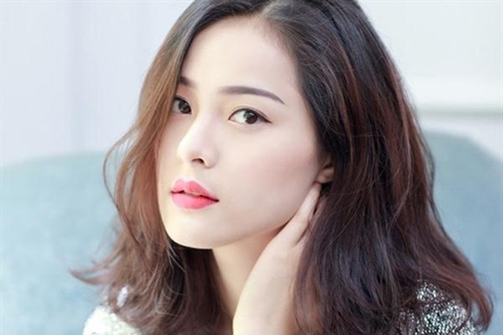 Hạ Vi mất danh xưng "mỹ nữ vạn người mê" với bước lùi cả về nhan sắc lẫn sự nghiệp
