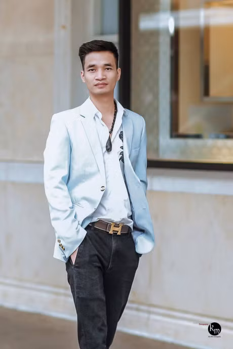 Chang trai trong oi Le Roi gio ra sao? - Anh 10