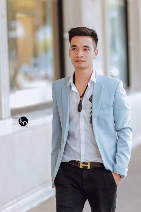 Chang trai trong oi Le Roi gio ra sao? - Anh 2