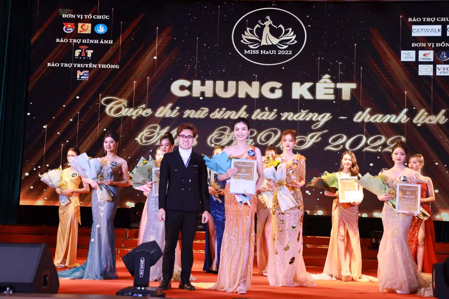 Giải nữ sinh được Yêu thích nhất đã thuộc về thí sinh Lưu Thị Mai.