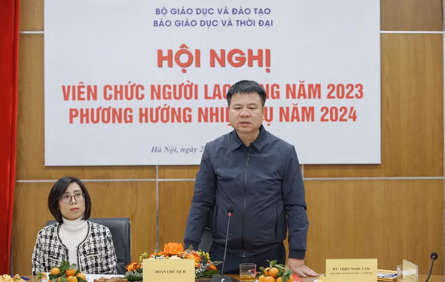 Nhà báo Triệu Ngọc Lâm - Tổng biên tập Báo Giáo dục &amp; Thời đại điều hành Hội nghị.