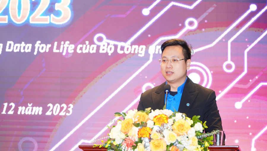 Anh Trần Quang Hưng, Phó Bí thư Thành đoàn Hà Nội phát biểu tại sự kiện.