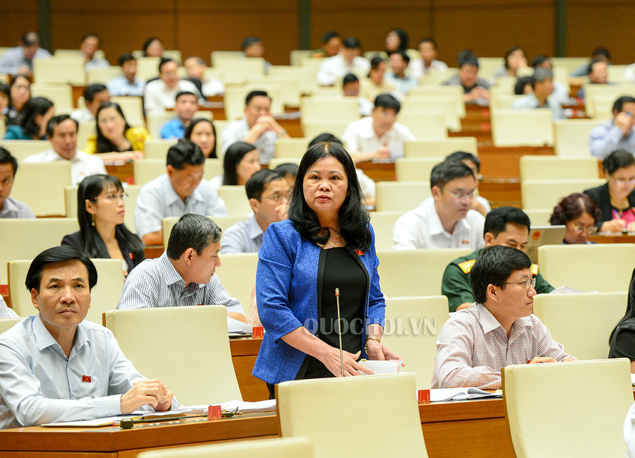 Đại biểu Trần Thị Dung – đoàn Điện Biên. Ảnh: Quochoi.vn