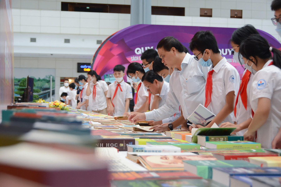 Xã hội hóa việc biên soạn SGK là chủ trương đúng đắn, mang tính đột phá.