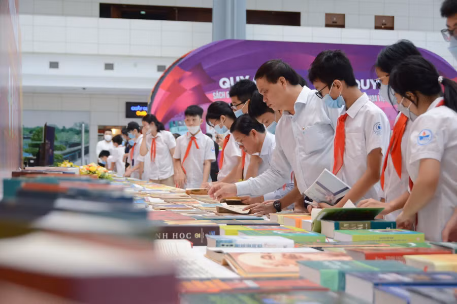 Xã hội hóa việc biên soạn SGK là chủ trương đúng đắn, mang tính đột phá.