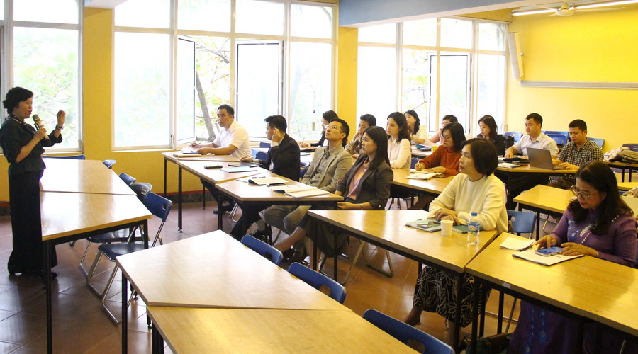 Giảng viên và học viên ở Học viện Quản lý giáo dục. Giảng viên và học viên ở Học viện Quản lý giáo dục.