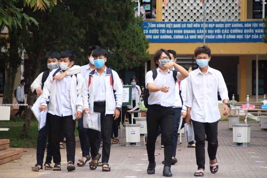 Thí sinh Kon Tum tự tin hoàn thành môn Toán.