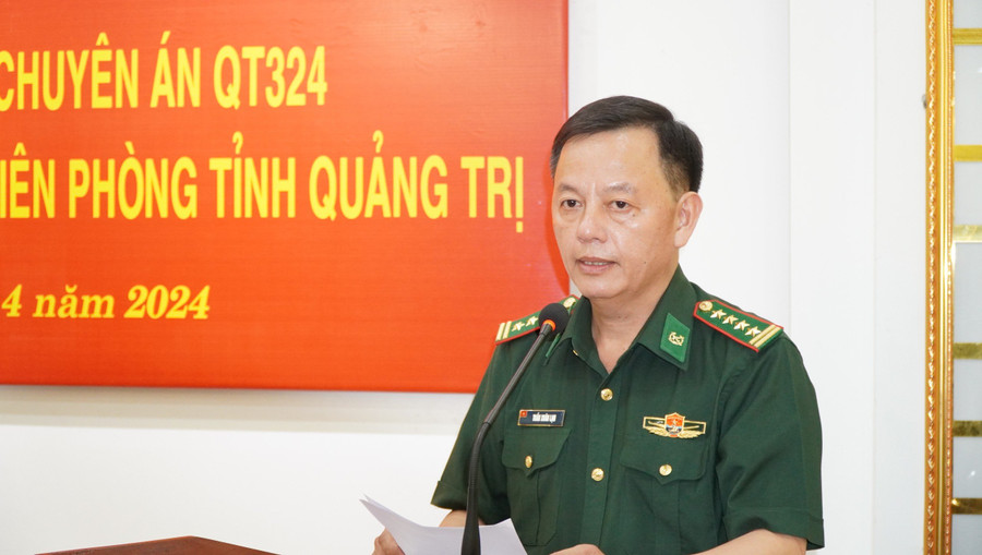 Đại tá Trần Xuân Lạn, Phó Chỉ huy trưởng BĐBP tỉnh, Trưởng Ban Chuyên án báo cáo quá trình phá án.