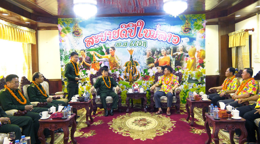 BĐBP Quảng Bình chúc tết BCH Quân sự tỉnh Sạ Vẳn Nạ Khệt (Lào).