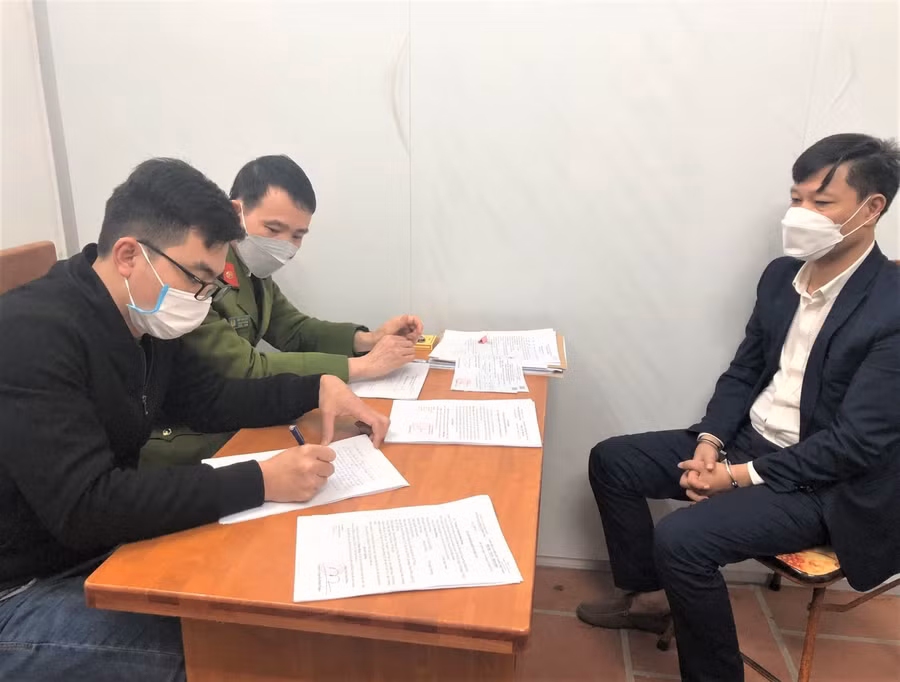 Đối tượng Phạm Hùng làm việc với cơ quan điều tra.