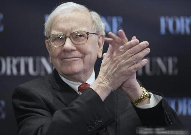 Warren Buffett có kinh nghiệm quản lý tài chính từ nhỏ. Warren Buffett có kinh nghiệm quản lý tài chính từ nhỏ.