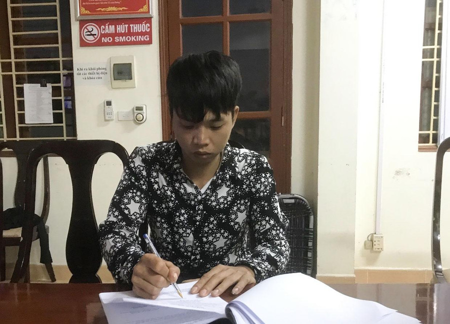 Đối tượng Đặng Văn Lai làm việc với cơ quan công an. Đối tượng Đặng Văn Lai làm việc với cơ quan công an.