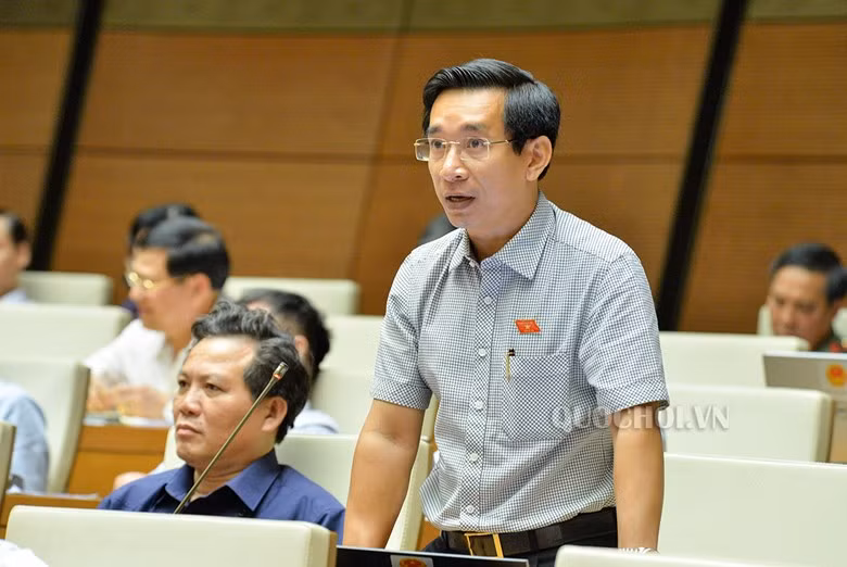 Đại biểu Nguyễn Văn Cảnh: Nếu chúng ta không kiểm soát được việc tham gia vào môi trường mạng của trẻ em thì không khác gì chúng ta để con em chúng ta đi "bụi đời" trên mạng xã hội