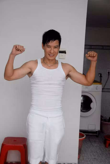 Diem danh quy ong Viet ngoai 40 tuoi so huu than hinh 