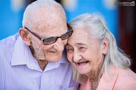 Ngam bo anh dep ve tinh yeu cua cap ong cu ba lao - Anh 5