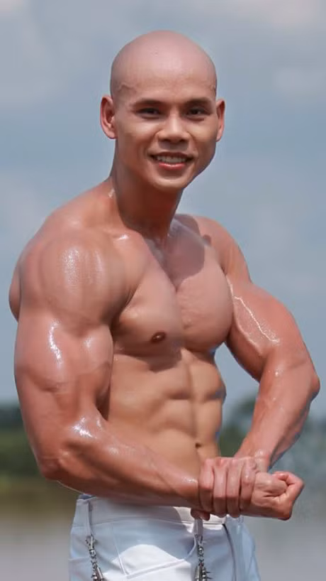 Diem danh quy ong Viet ngoai 40 tuoi so huu than hinh 