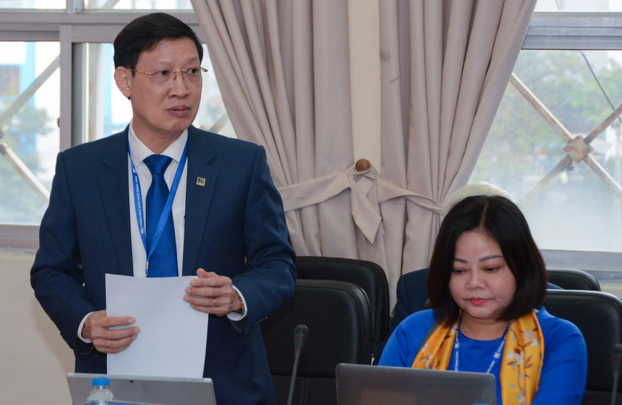 PGS.TS Đào Đăng Phượng – Hiệu trưởng Trường Đại học Sư phạm Nghệ thuật Trung ương báo cáo tại buổi làm việc. PGS.TS Đào Đăng Phượng – Hiệu trưởng Trường Đại học Sư phạm Nghệ thuật Trung ương báo cáo tại buổi làm việc.