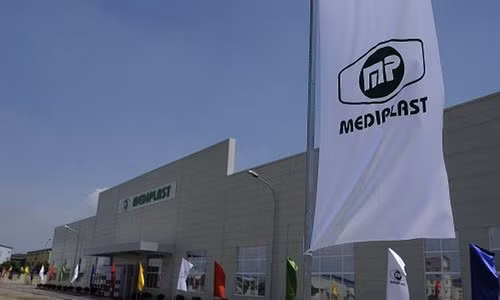 Cổ đông của Mediplast bức xúc vì được thông báo công ty mình sẽ sáp nhập
vào Vinamed.