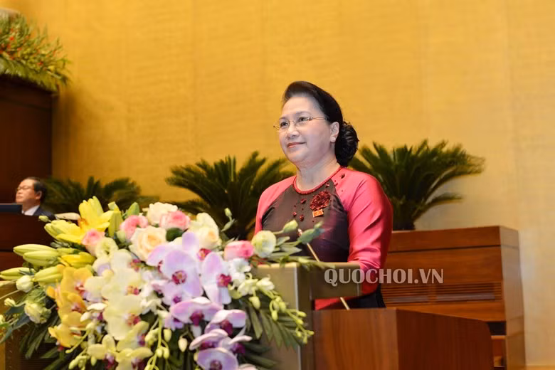 Chủ tịch Quốc hội Nguyễn Thị Kim Ngân phát biểu khai mạc Kỳ họp thứ 8 Quốc hội khóa XIV.