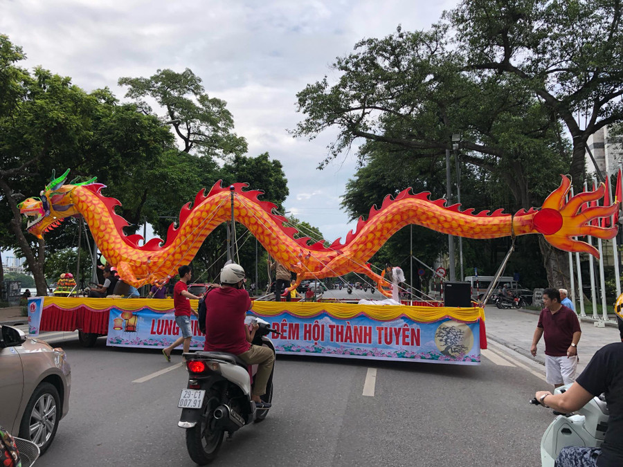 Mô hình "Truyền thuyết Thánh Gióng" có ý nghĩa sâu sắc, nhằm giáo dục thế hệ trẻ về truyền thống đấu tranh chống giặc ngoại xâm của cha ông ta. Mô hình "Truyền thuyết Thánh Gióng" có ý nghĩa sâu sắc, nhằm giáo dục thế hệ trẻ về truyền thống đấu tranh chống giặc ngoại xâm của cha ông ta.