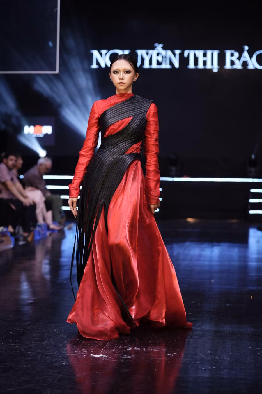 Mãn nhãn show diễn thời trang tốt nghiệp của sinh viên Trường ĐH Kiến trúc ảnh 4