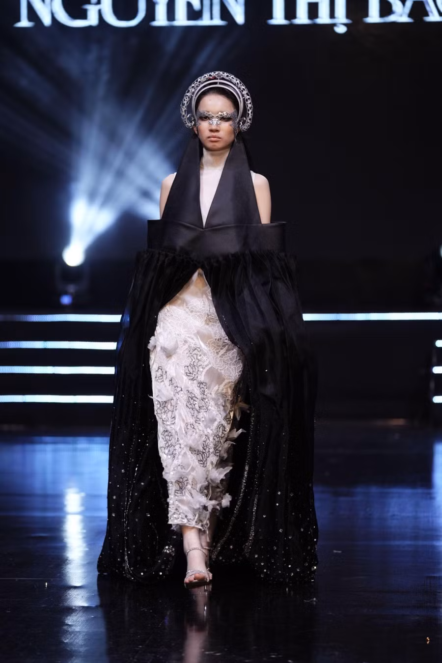 Mãn nhãn show diễn thời trang tốt nghiệp của sinh viên Trường ĐH Kiến trúc ảnh 2