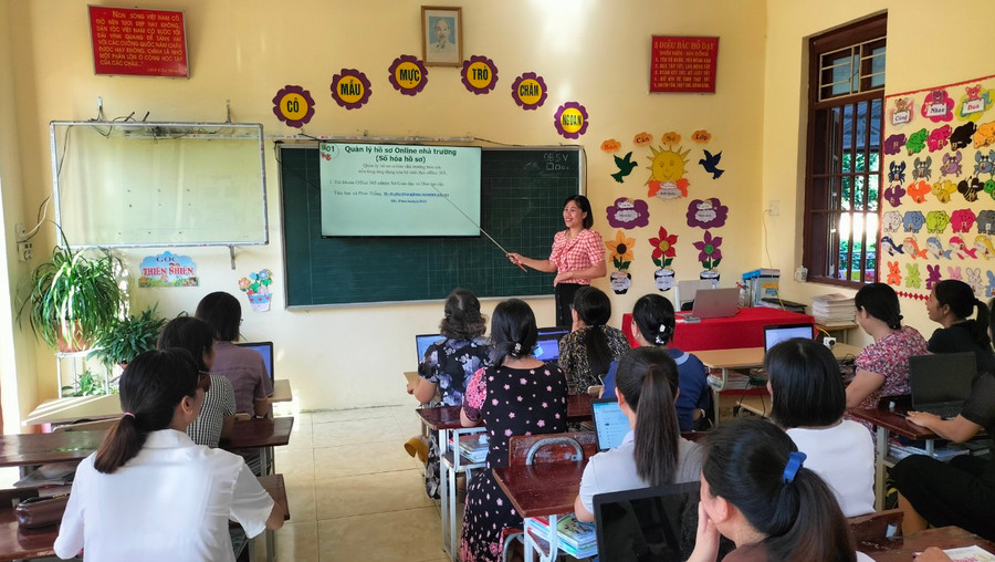 Một hoạt động bồi dưỡng về chuyển đổi số giáo dục cho giáo viên Trường tiểu học xã Phúc Thắng, Một hoạt động bồi dưỡng về chuyển đổi số giáo dục cho giáo viên Trường tiểu học xã Phúc Thắng,