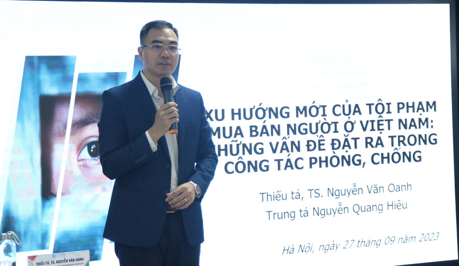 TS Nguyễn Văn Oanh chia sẻ tại hội thảo. TS Nguyễn Văn Oanh chia sẻ tại hội thảo.