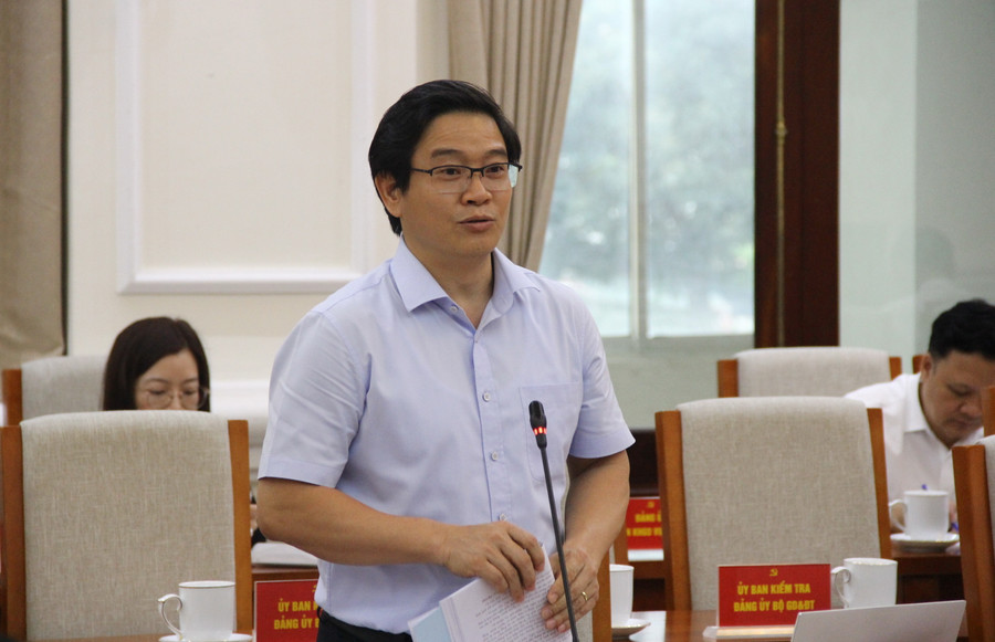 Các đại biểu thảo luận tại Hội nghị. Các đại biểu thảo luận tại Hội nghị.