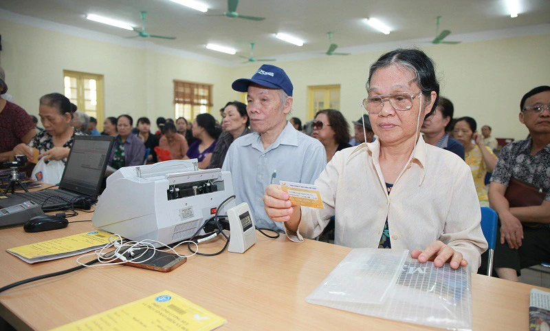 Trong tháng 3/2022, hướng dẫn điều chỉnh lương hưu, trợ cấp bảo hiểm xã hội (BHXH), trợ cấp hằng tháng, thời điểm hưởng lương hưu đối với trường hợp không còn hồ sơ gốc sẽ có hiệu lực.