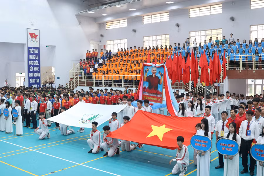 Toàn cảnh lễ khai mạc Hội khỏe Phù Đổng tỉnh Quảng Bình năm 2024.