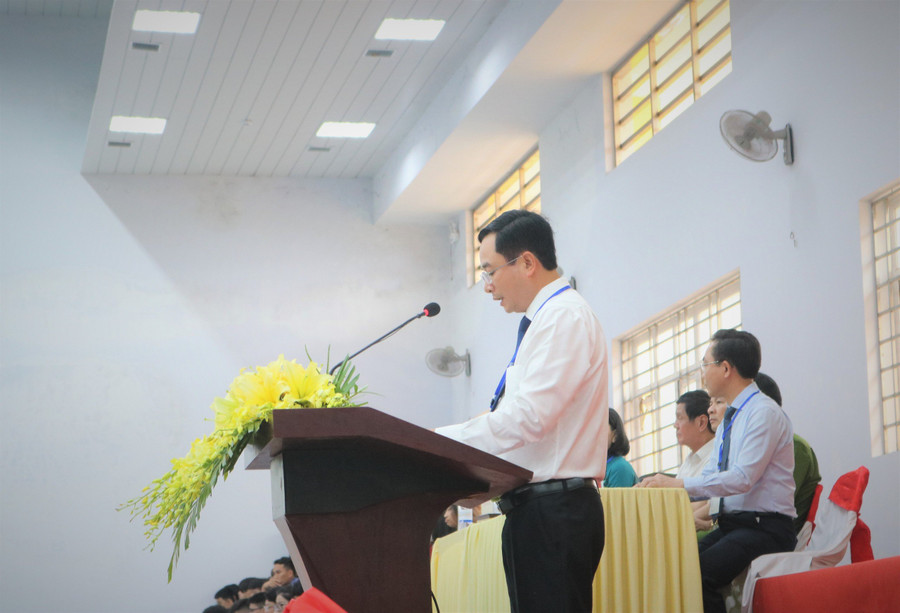 Ông Đặng Ngọc Tuấn, Giám đốc Sở GD&ĐT Quảng Bình phát biểu khai mạc. Ông Đặng Ngọc Tuấn, Giám đốc Sở GD&ĐT Quảng Bình phát biểu khai mạc.